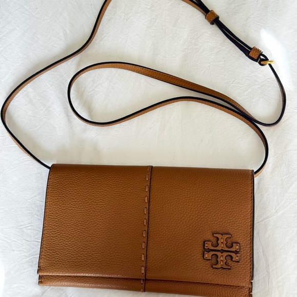 Tory Burch Handbags - Tory Burch Tiramisu Crossbody Bag